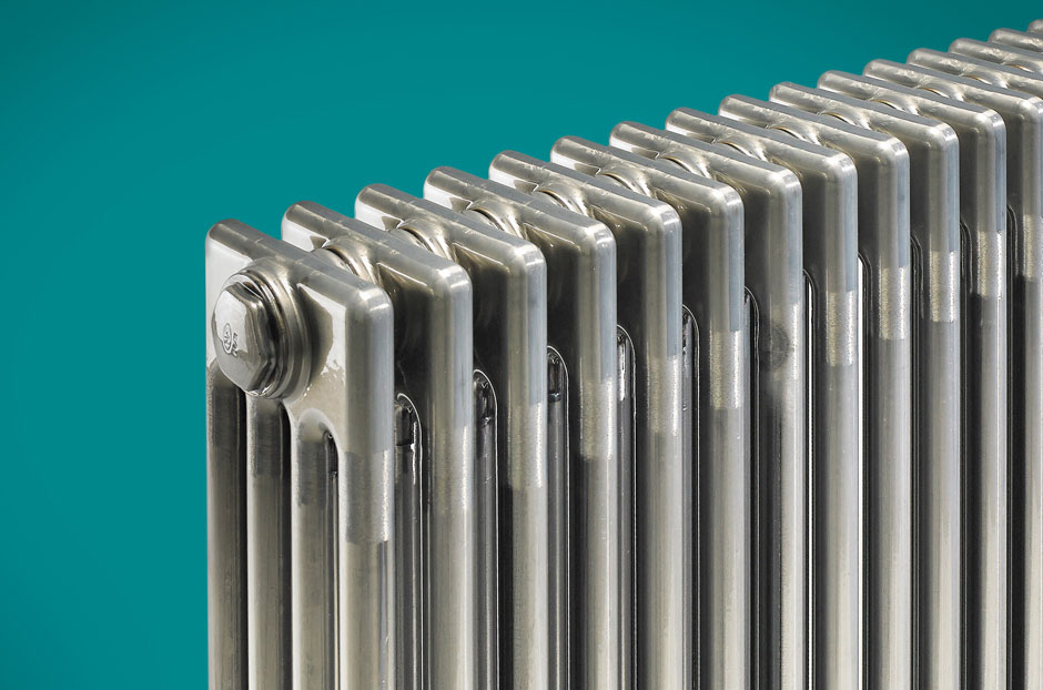 04-classic-radiator-in-lacquered-bare-metal-finish